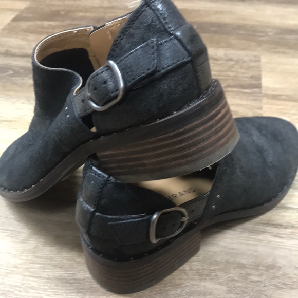 Women’s booties - Picture 3 of 6